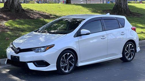2016 Scion iM Base (CVT)