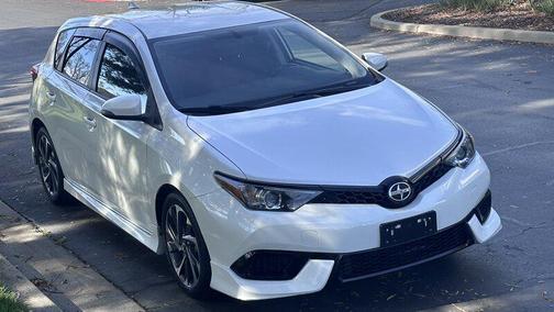 2016 Scion iM Base (CVT)