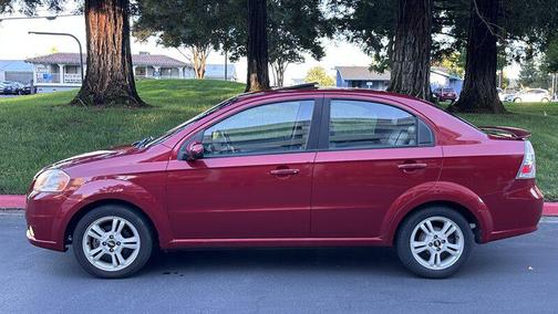 2011 Chevrolet Aveo LT