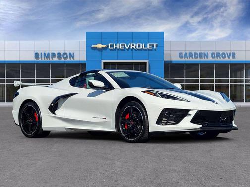Arctic White 2022 Chevrolet Corvette Stingray w/2LT