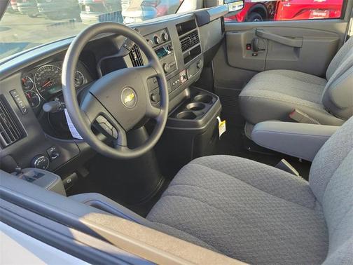 2025 Chevrolet Express 2500 RWD 2500 Regular Wheelbase WT