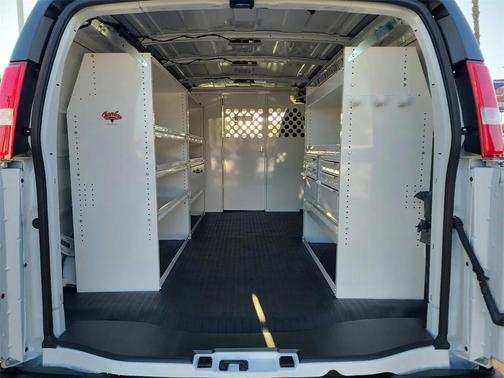 2025 Chevrolet Express 2500 RWD 2500 Regular Wheelbase WT