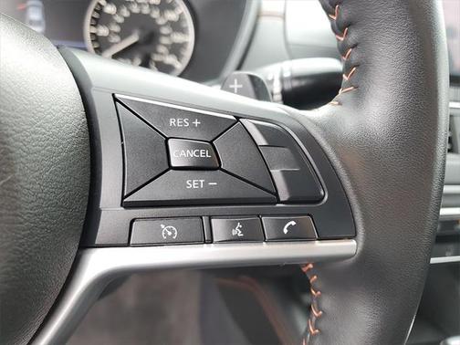 2022 Nissan Altima SR FWD