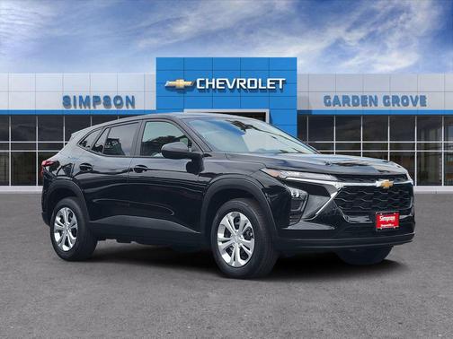Mosaic Black Metallic 2026 Chevrolet Trax LS