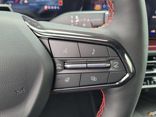 Mosaic Black Metallic 2026 Chevrolet Traverse RS