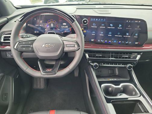 Mosaic Black Metallic 2026 Chevrolet Traverse RS