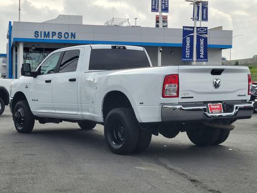 2023 RAM 3500 Big Horn Crew Cab 4x4 8' Box