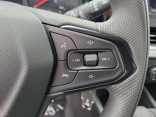 Mosaic Black Metallic 2026 Chevrolet Trax LS