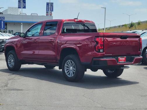 Radiant Red Tintcoat 2026 Chevrolet Colorado LT