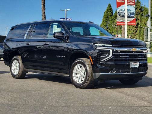 2026 Chevrolet Suburban LT