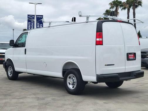 Summit White 2026 Chevrolet Express 2500 LT