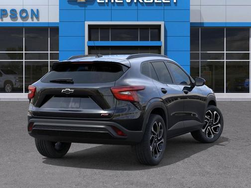 Mosaic Black Metallic 2026 Chevrolet Trax FWD 2RS