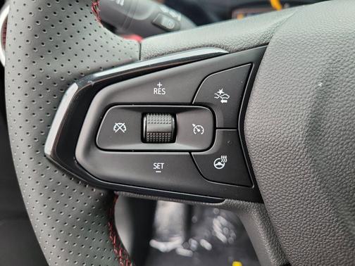 Mosaic Black Metallic 2026 Chevrolet Trax FWD 2RS