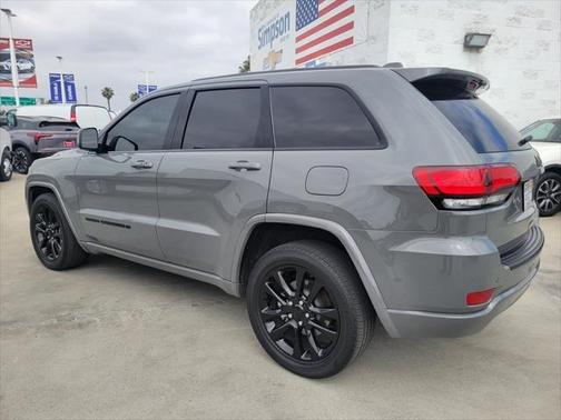 2022 Jeep Grand Cherokee Laredo