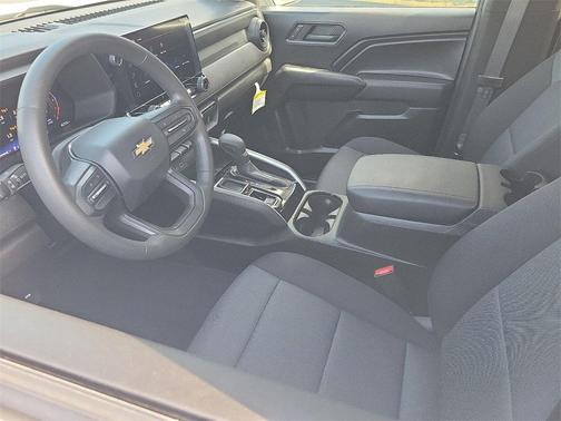 2025 Chevrolet Colorado WT