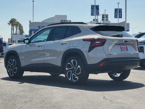 White Sands 2026 Chevrolet Trax FWD 2RS