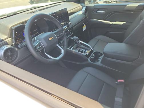 Summit White 2026 Chevrolet Colorado LT