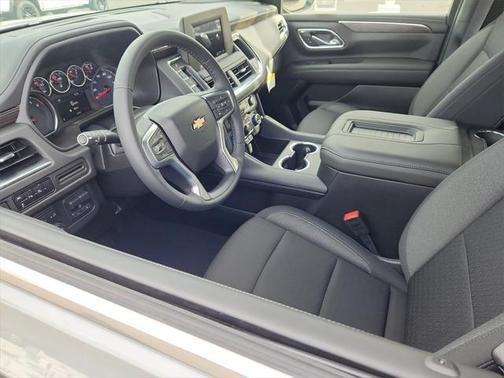 2024 Chevrolet Suburban LS