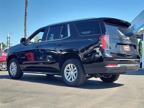 2025 Chevrolet Tahoe LS
