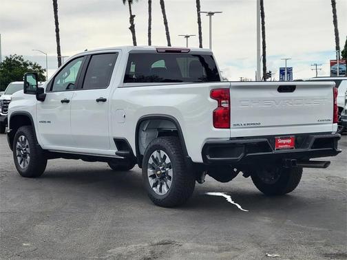 2026 Chevrolet Silverado 2500 Custom