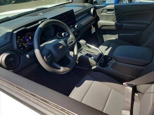 2025 Chevrolet Colorado WT