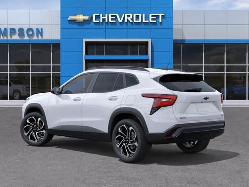 Summit White 2026 Chevrolet Trax FWD 2RS