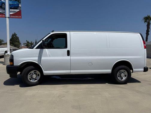 Summit White 2021 Chevrolet Express 2500 Work Van