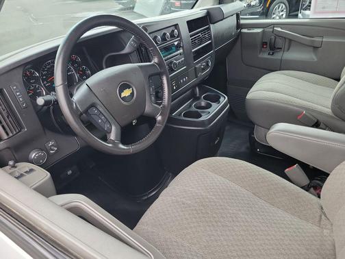 Summit White 2021 Chevrolet Express 2500 Work Van