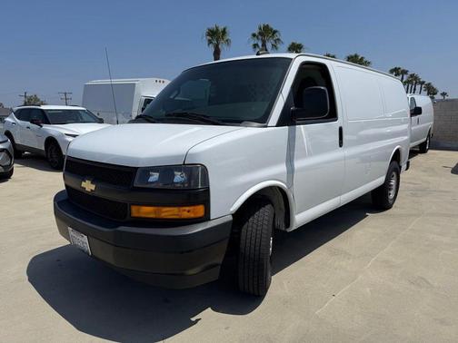 Summit White 2021 Chevrolet Express 2500 Work Van