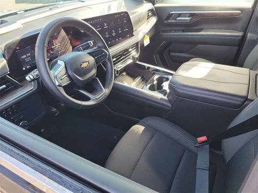 2025 Chevrolet Tahoe LS