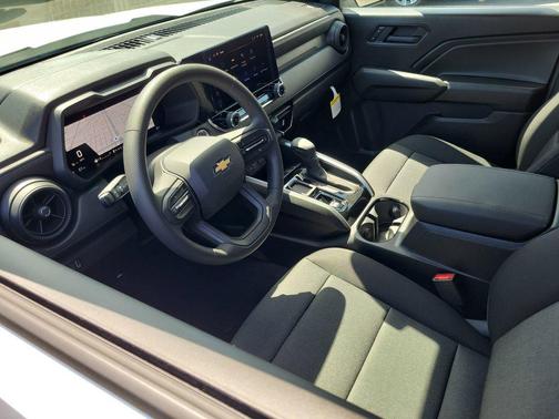 Summit White 2026 Chevrolet Colorado WT