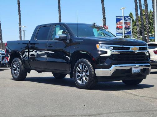 Black 2022 Chevrolet Silverado 1500 LT