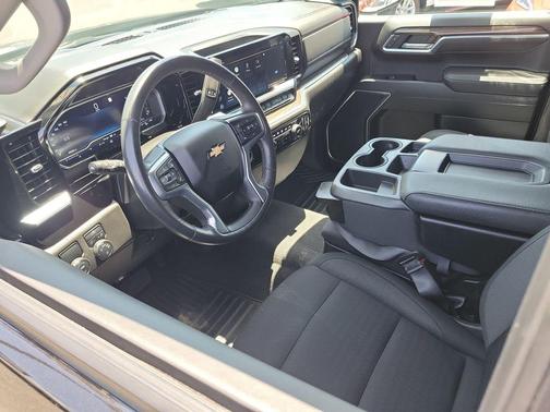 Black 2022 Chevrolet Silverado 1500 LT