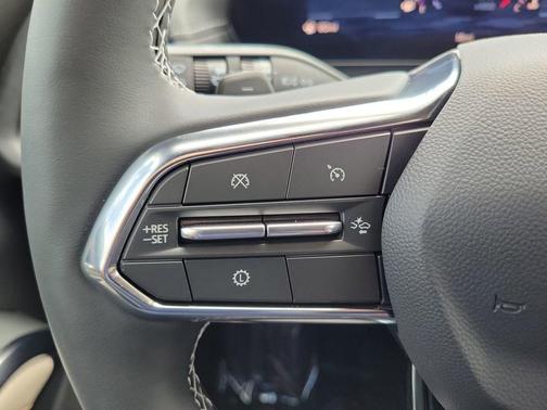 Mosaic Black Metallic 2026 Chevrolet Traverse LT
