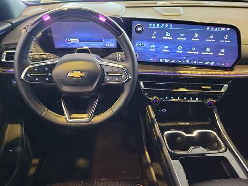 Mosaic Black Metallic 2026 Chevrolet Traverse High Country