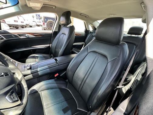 2016 Lincoln MKZ Hybrid Base