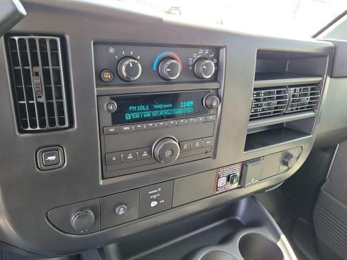 Summit White 2026 Chevrolet Express 2500 LT