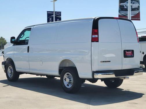 Summit White 2026 Chevrolet Express 2500 LT