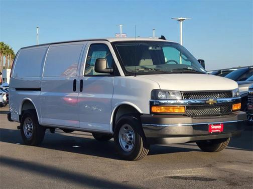 2025 Chevrolet Express 2500 RWD 2500 Regular Wheelbase WT