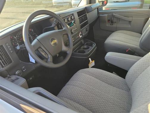 2025 Chevrolet Express 2500 RWD 2500 Regular Wheelbase WT