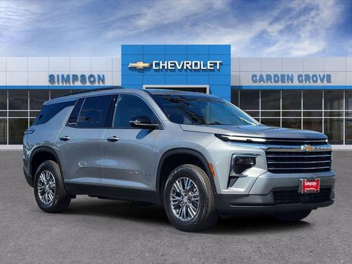 Sterling Gray Metallic 2026 Chevrolet Traverse LT