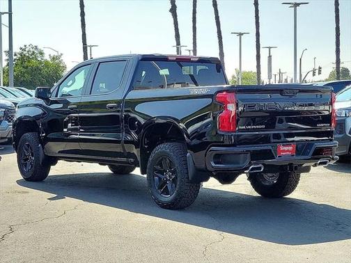 2025 Chevrolet Silverado 1500 Custom Trail Boss