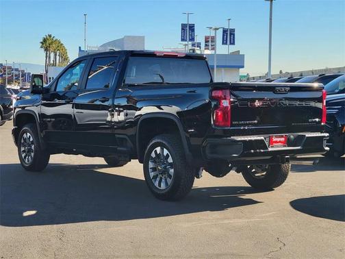 2026 Chevrolet Silverado 2500 Custom