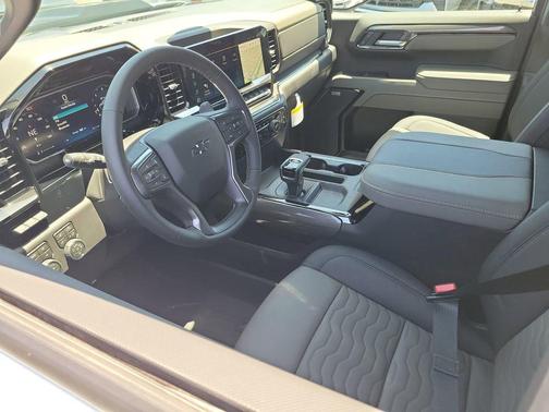 Summit White 2026 Chevrolet Silverado 1500 ZR2