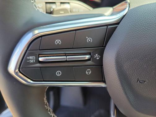 Polar White Tricoat 2026 Chevrolet Traverse AWD Z71