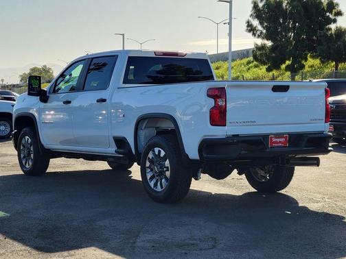 2026 Chevrolet Silverado 2500 Custom
