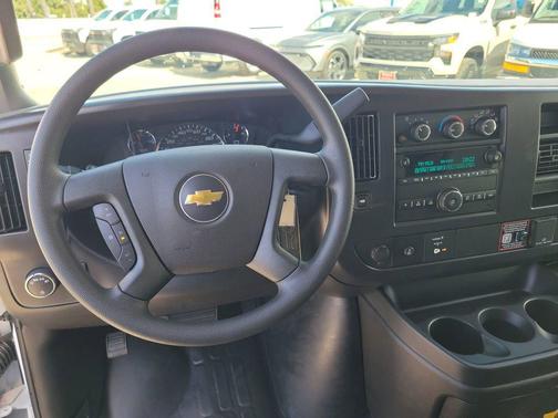 Summit White 2026 Chevrolet Express 2500 LT