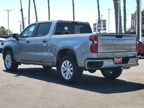 Sterling Gray Metallic 2026 Chevrolet Silverado 1500 Custom