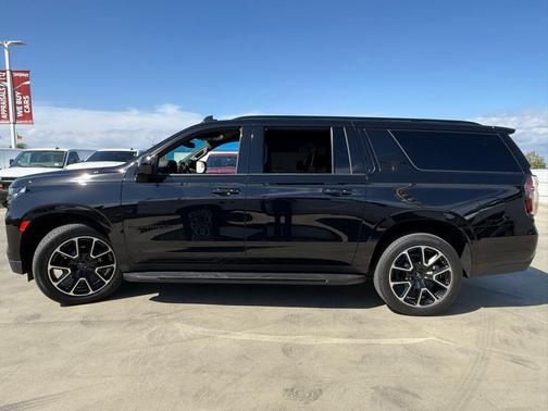 Black 2022 Chevrolet Suburban RST