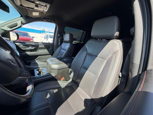 Black 2022 Chevrolet Suburban RST